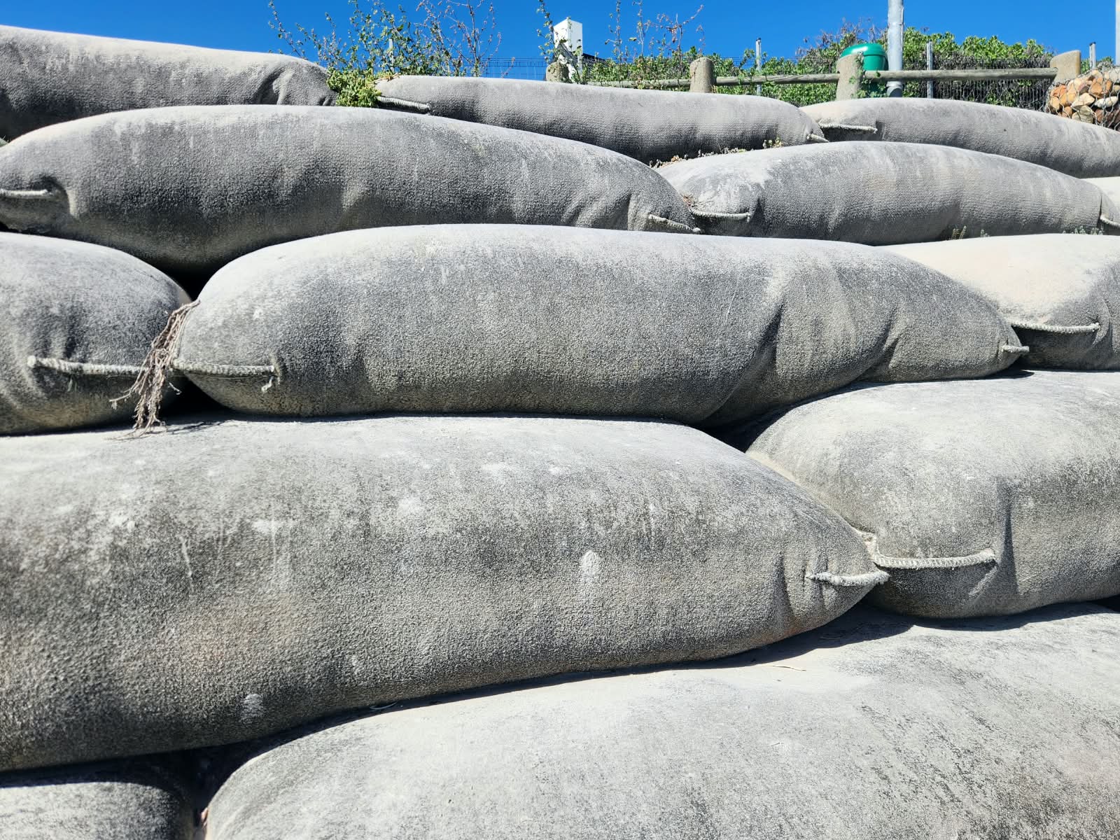 FlowTex™ GSC NW - Nonwoven Geosynthetic Sand Containers